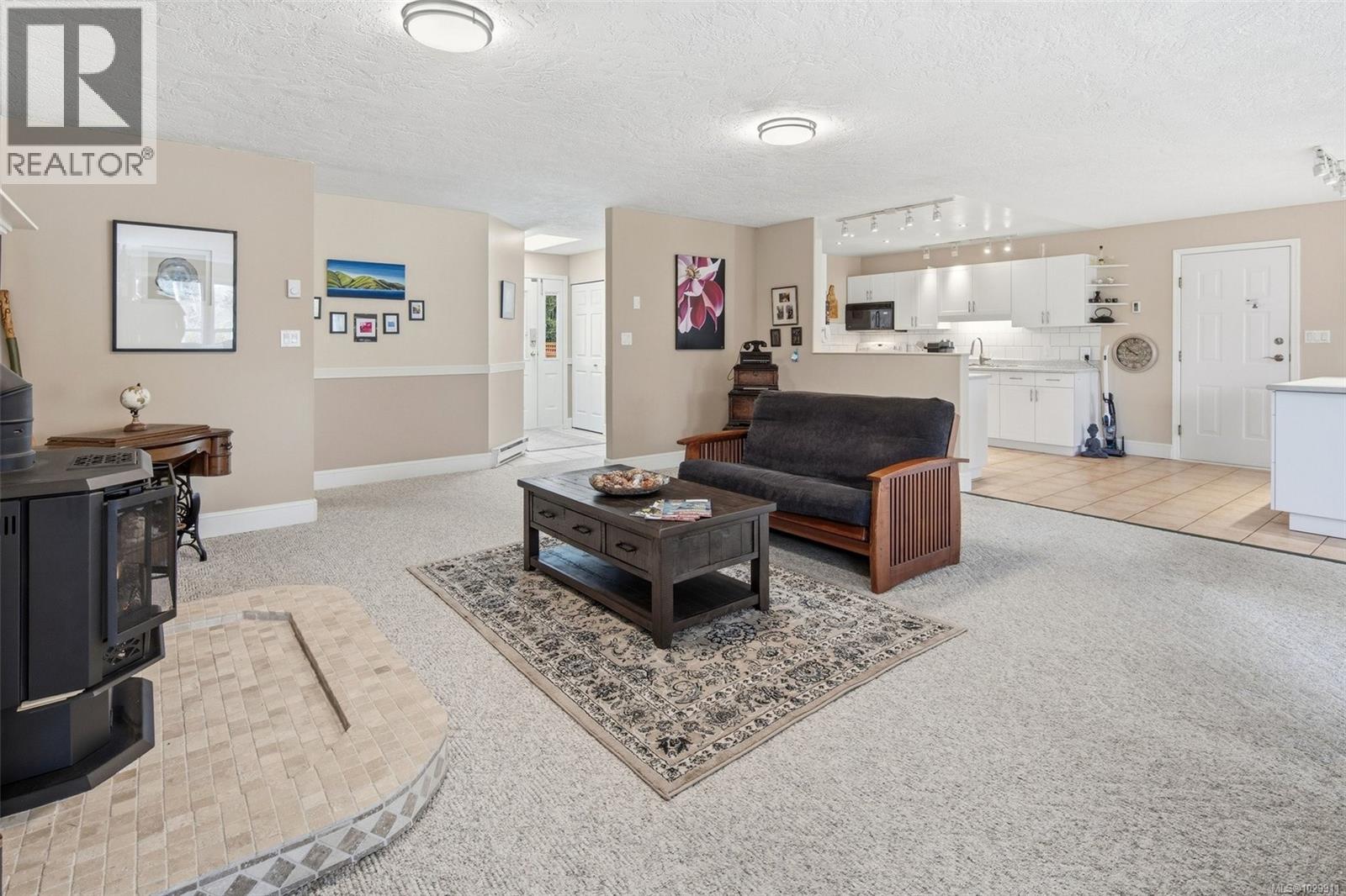  1563 Whiffin Spit Road, Sooke