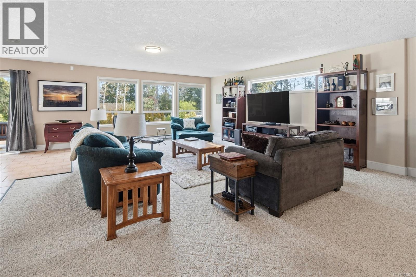  1563 Whiffin Spit Road, Sooke