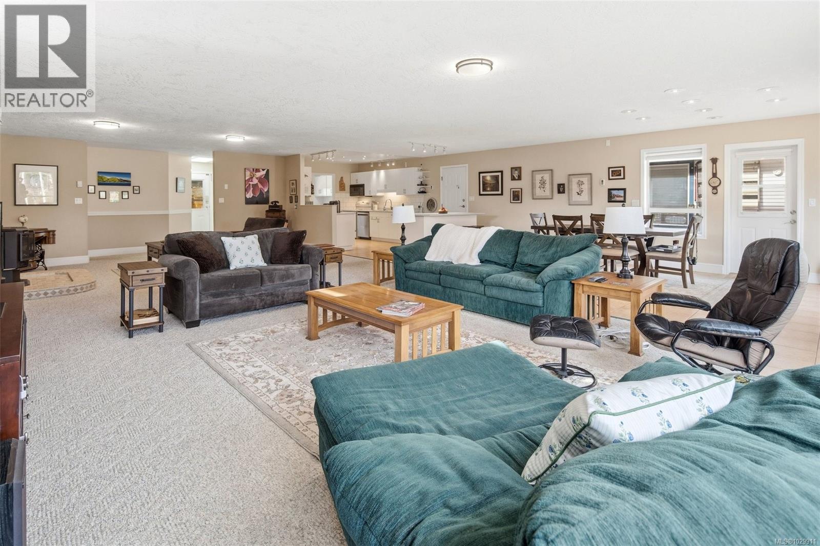  1563 Whiffin Spit Road, Sooke