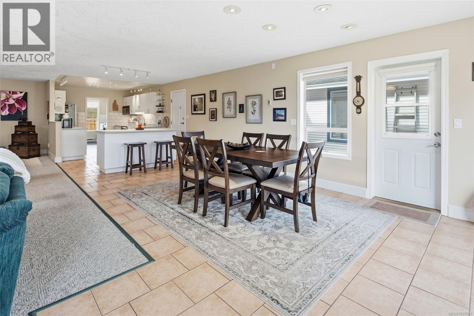  1563 Whiffin Spit Road, Sooke