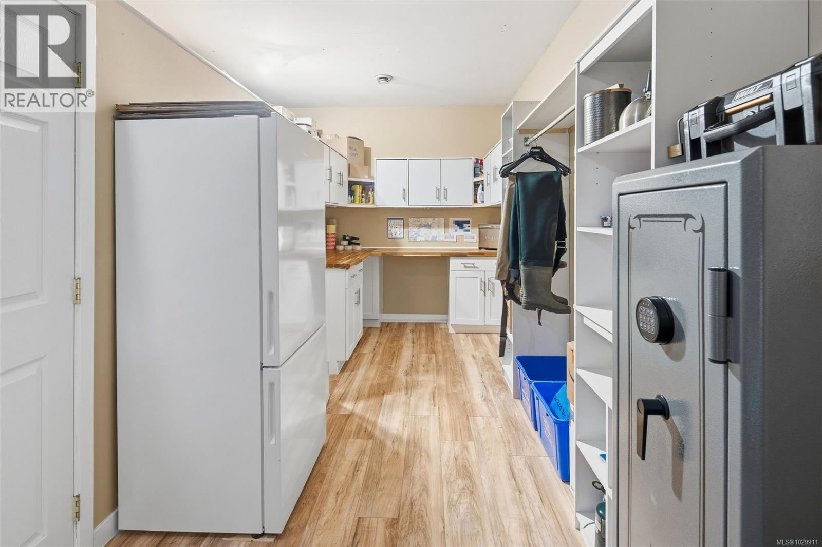  1563 Whiffin Spit Road, Sooke