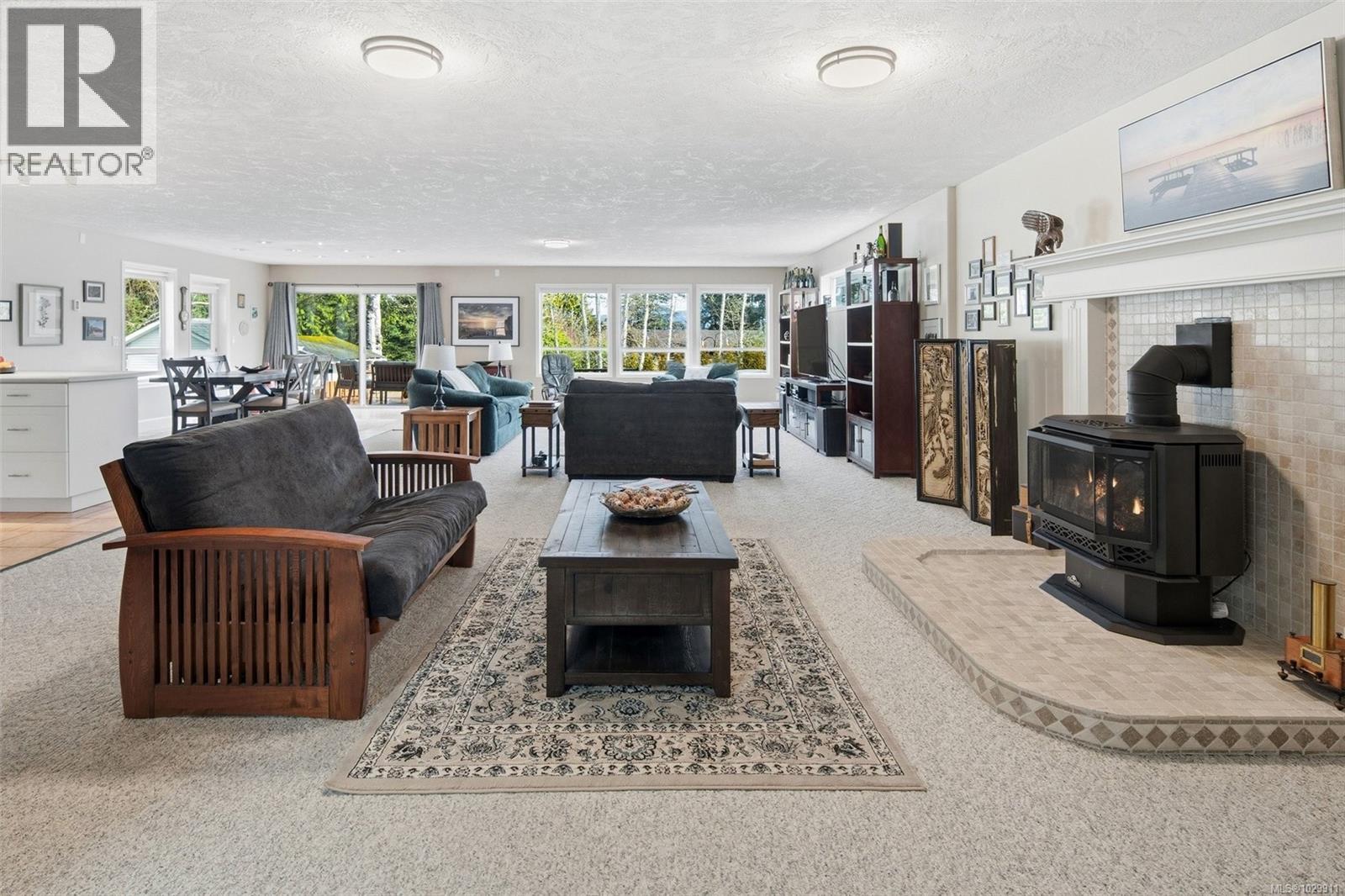  1563 Whiffin Spit Road, Sooke