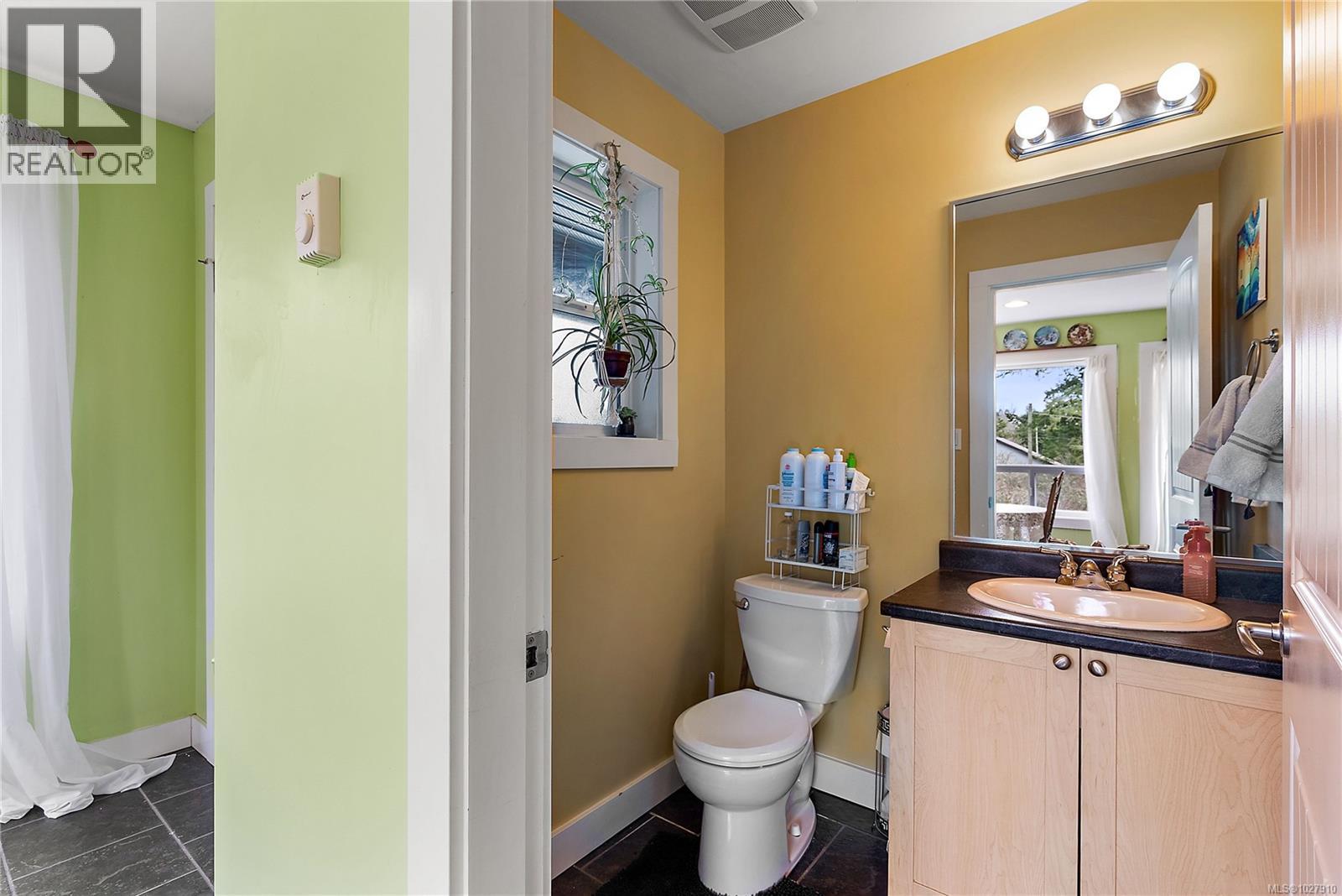 #105 7091 GRANT RD W - 13