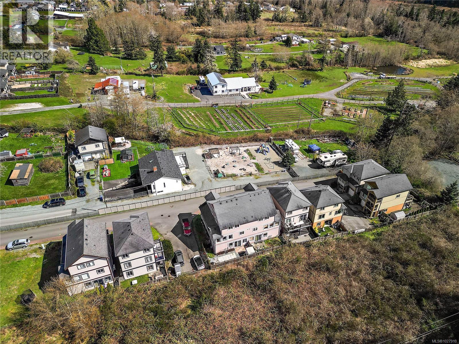 #105 7091 GRANT RD W - 30