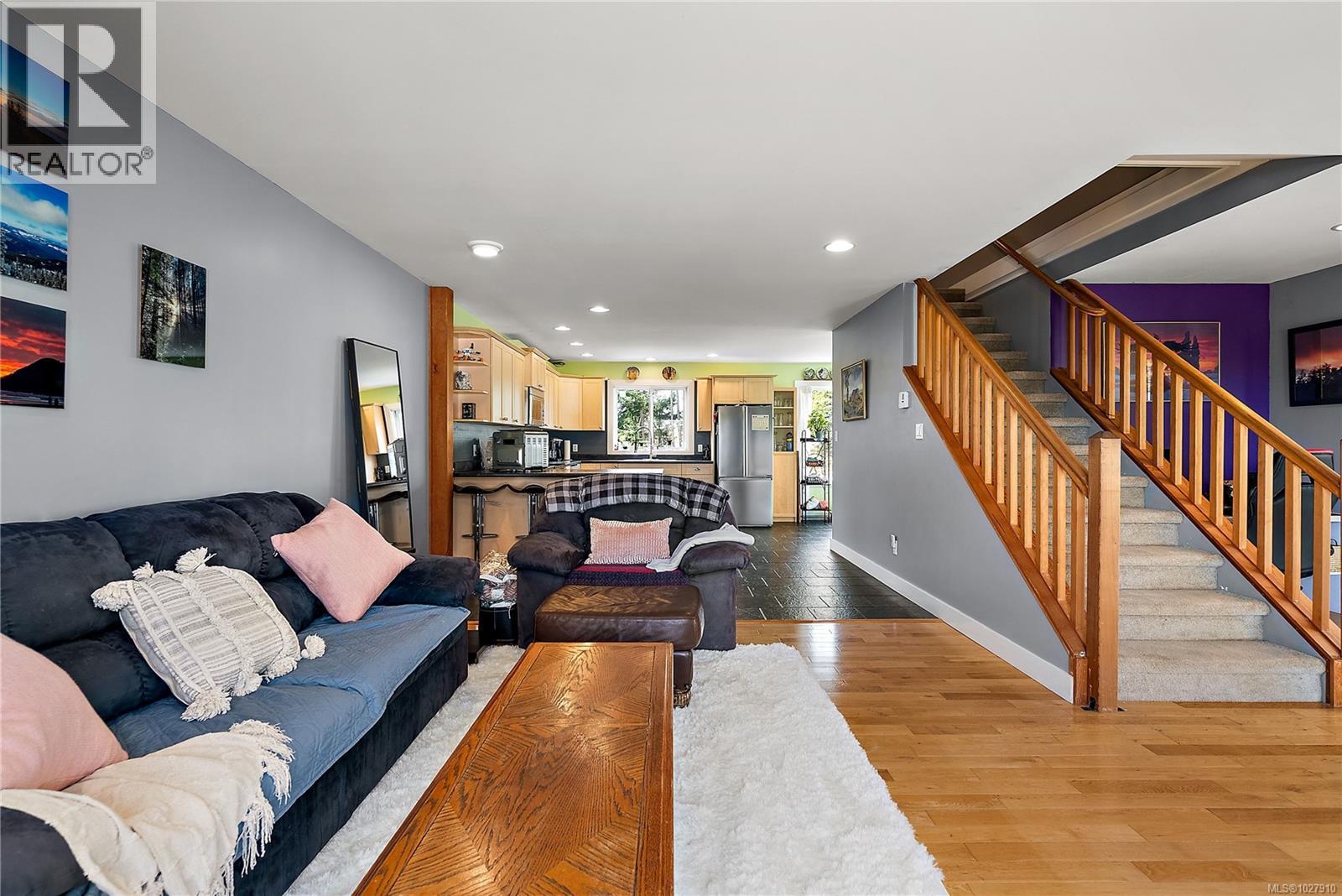 #105 7091 GRANT RD W - 6