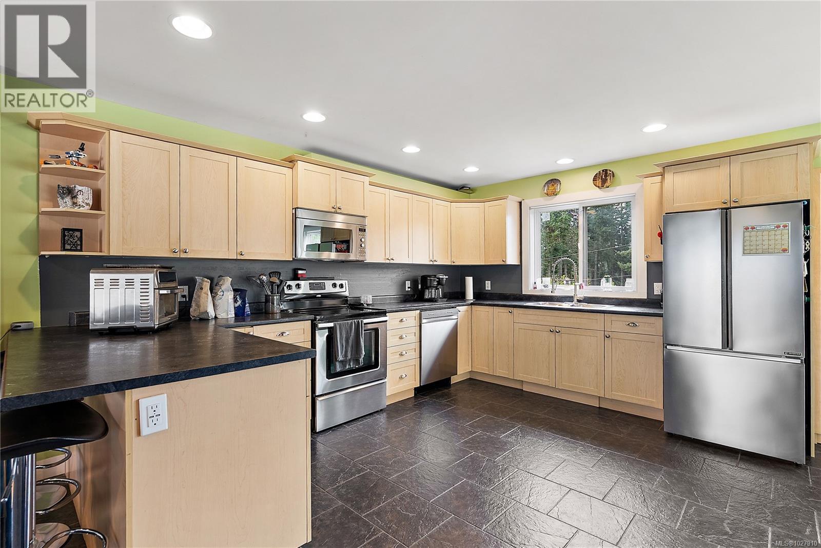 #105 7091 GRANT RD W - 9