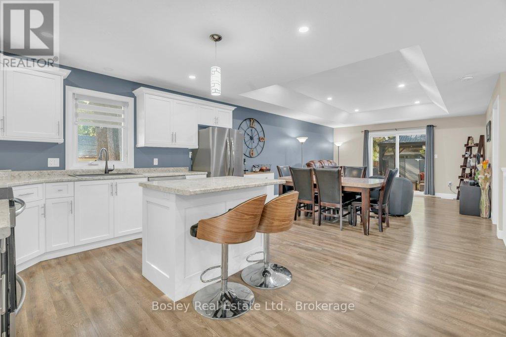 420 VICTORIA STREET — photo 23