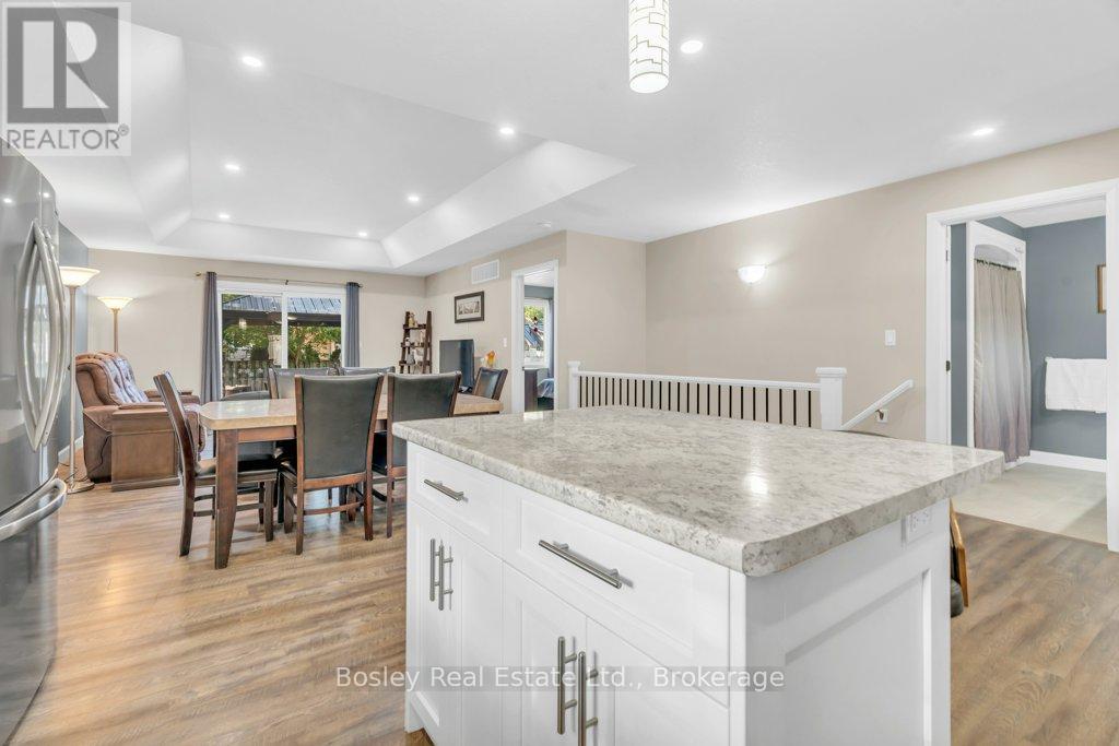 420 VICTORIA STREET — photo 26