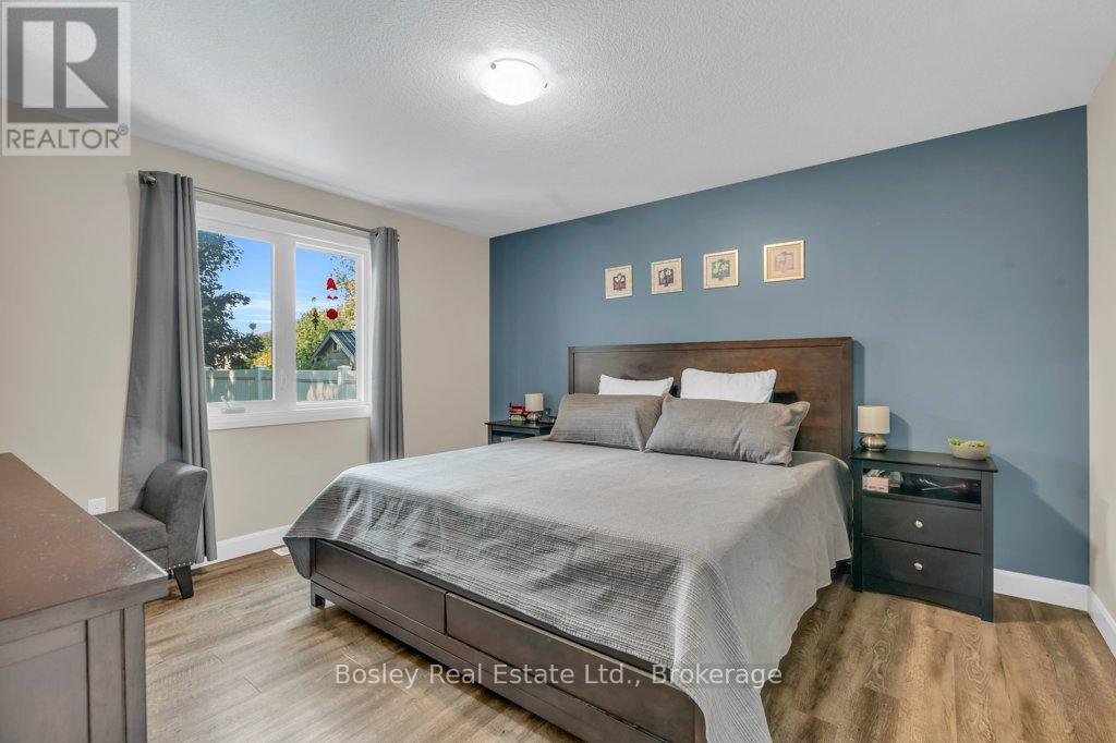 420 VICTORIA STREET — photo 31