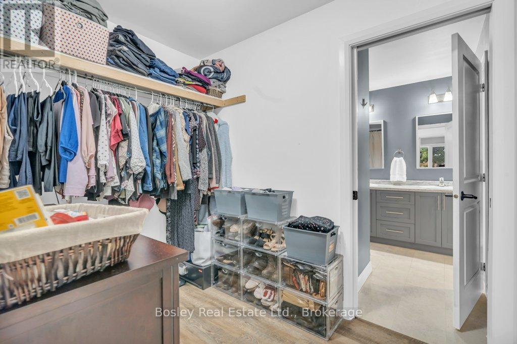 420 VICTORIA STREET — photo 33