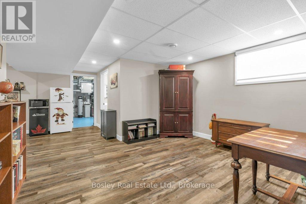 420 VICTORIA STREET — photo 40