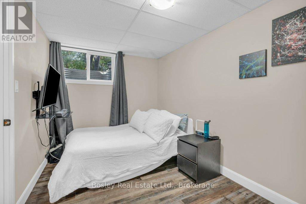 420 VICTORIA STREET — photo 42