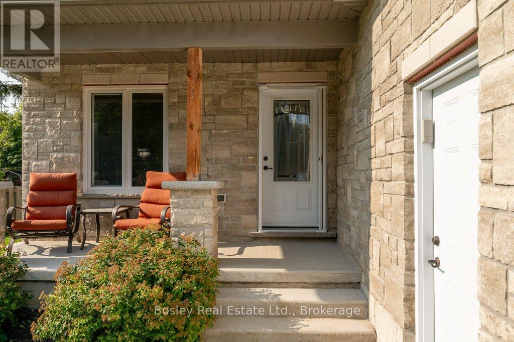 420 VICTORIA STREET — photo 7