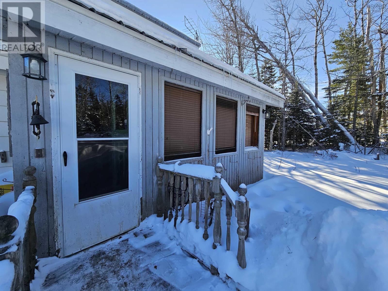 Property 30 of 44 of 11845 Highway 2