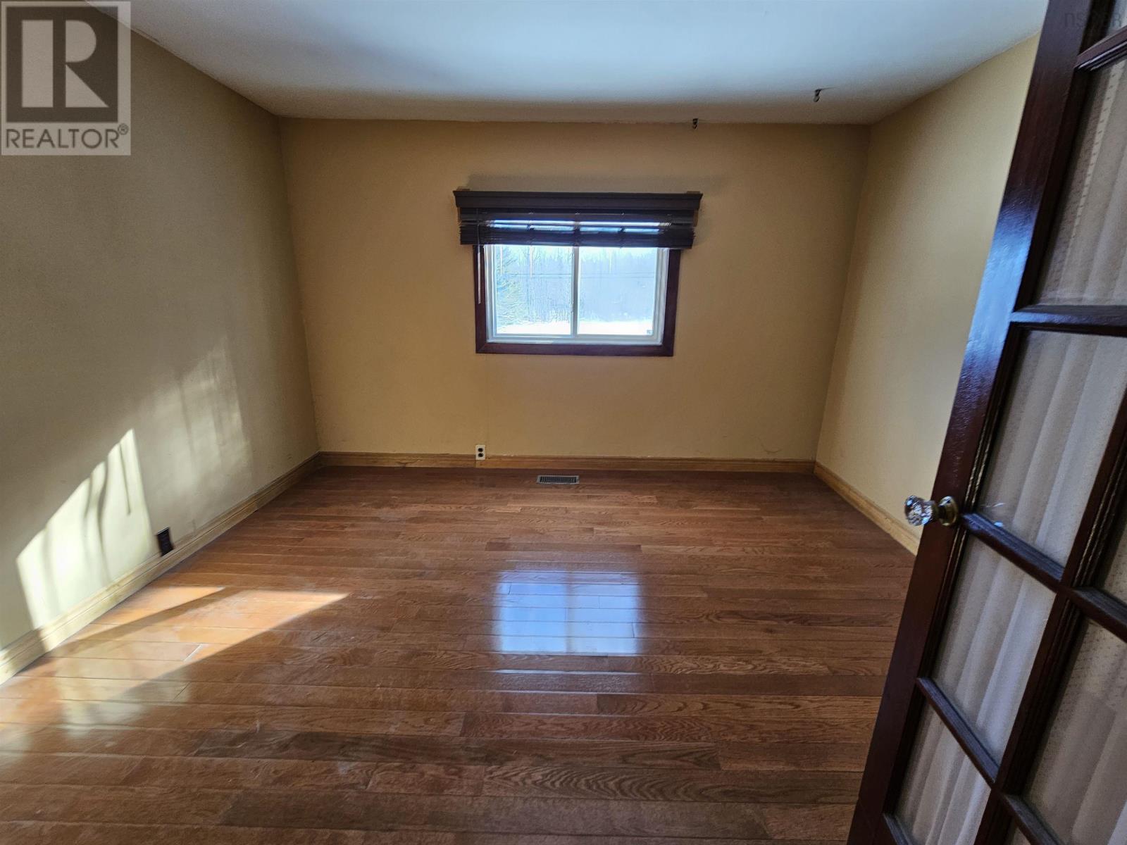 Property 35 of 44 of 11845 Highway 2