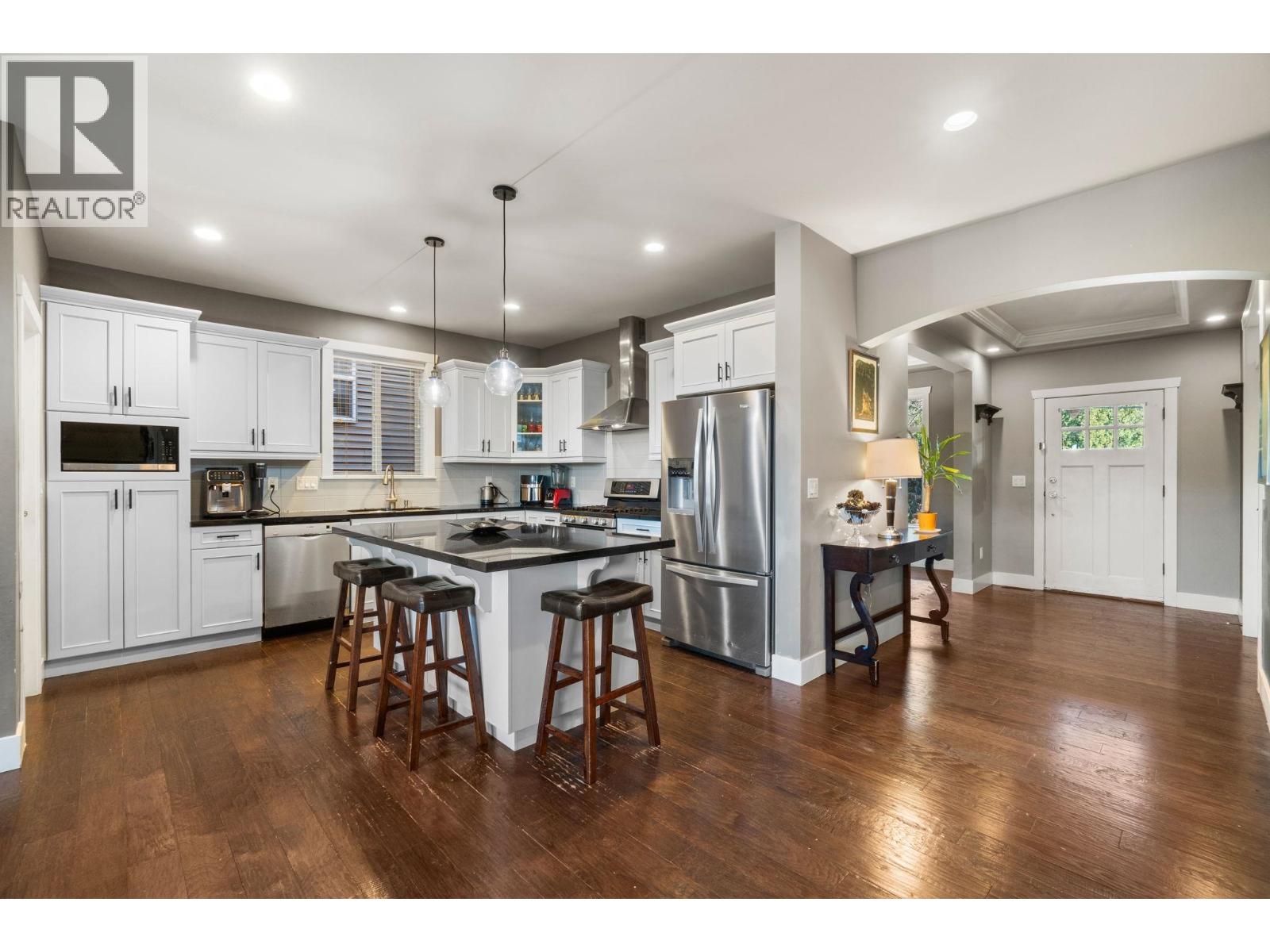 1386 COAST MERIDIAN ROAD, Coquitlam