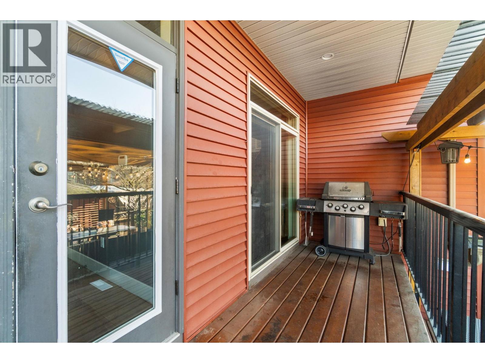 1386 COAST MERIDIAN ROAD, Coquitlam