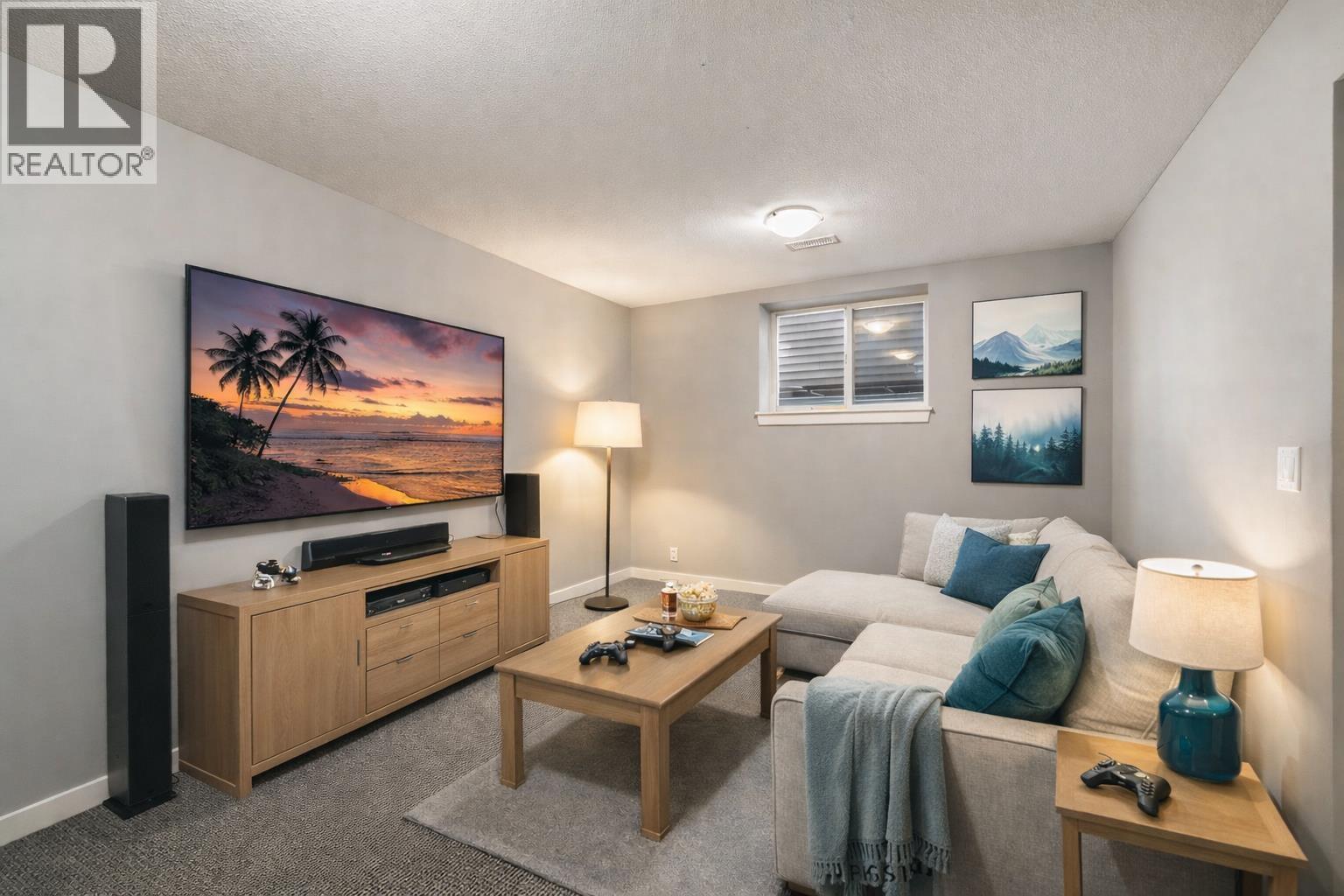 1386 COAST MERIDIAN ROAD, Coquitlam