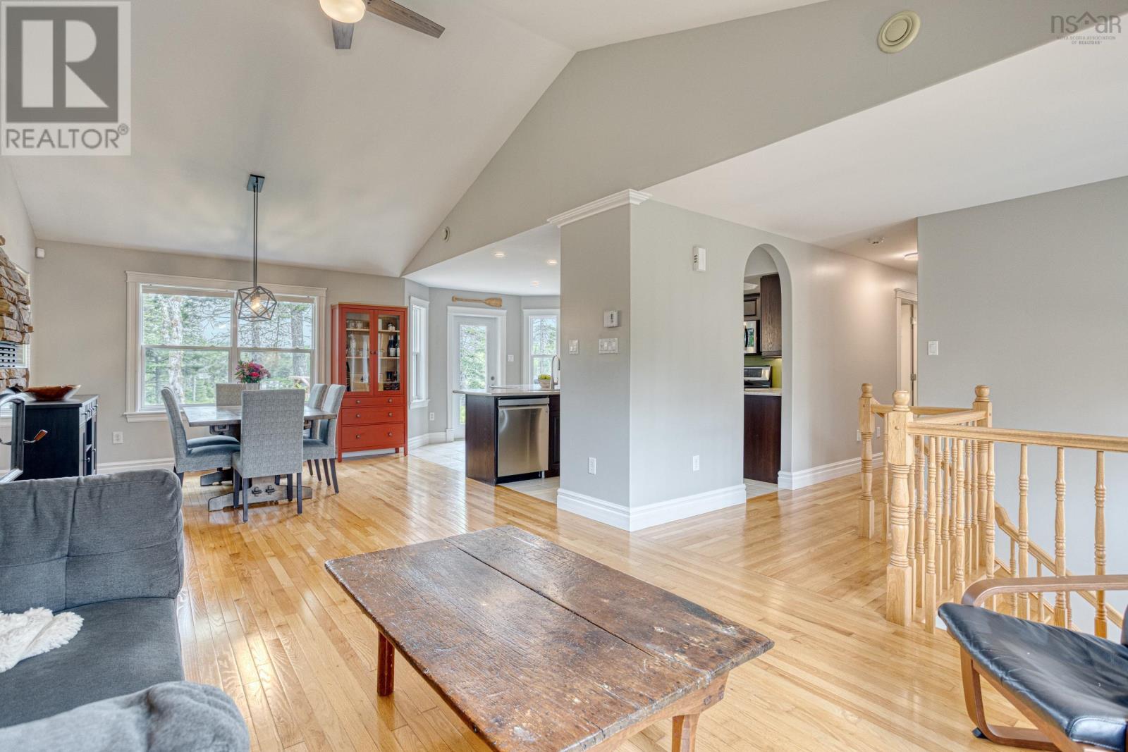 Property 11 of 47 of 18 Stonehenge Lane, Westwood Hills