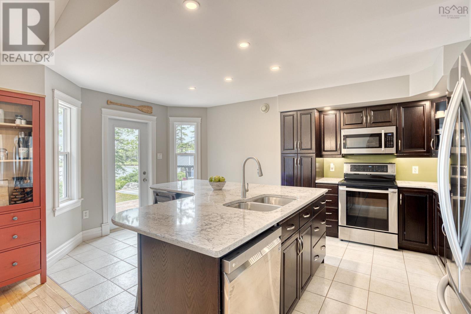 Property 29 of 47 of 18 Stonehenge Lane, Westwood Hills