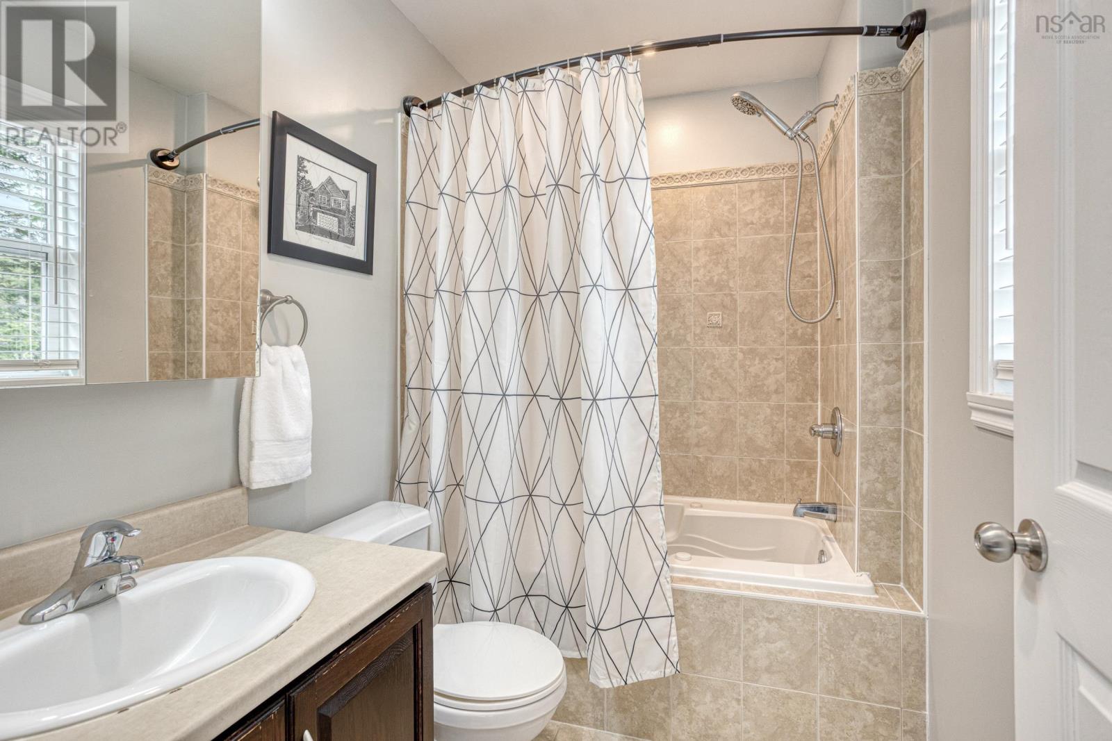 Property 16 of 47 of 18 Stonehenge Lane, Westwood Hills