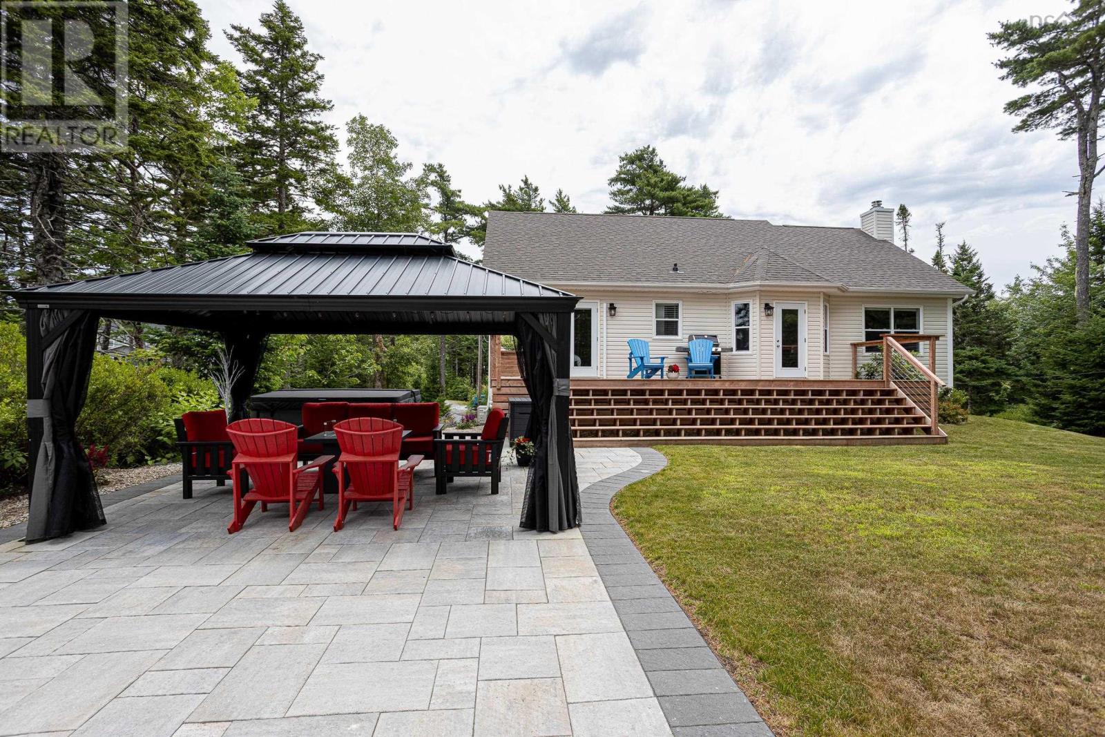 Property 18 of 47 of 18 Stonehenge Lane, Westwood Hills