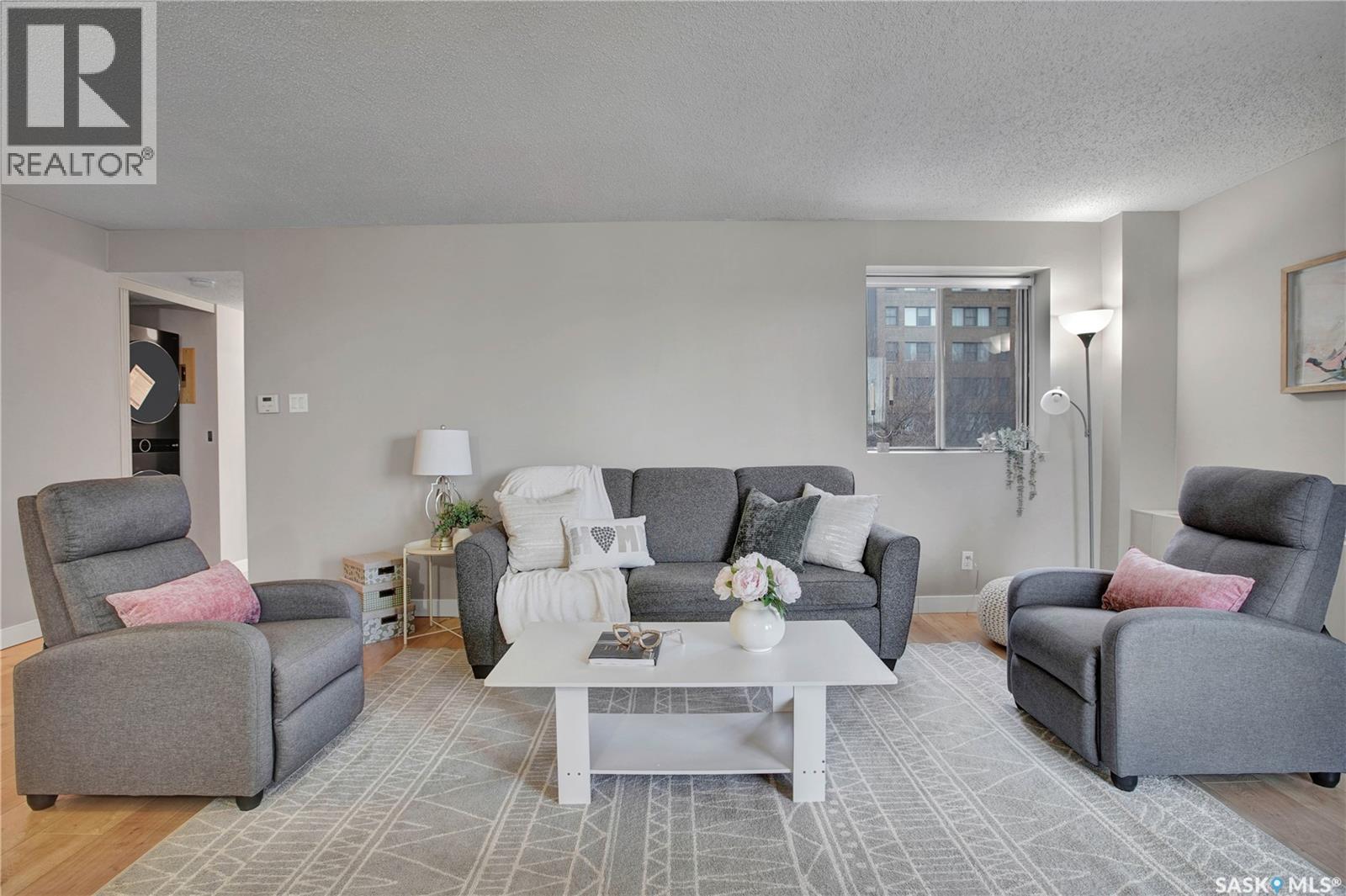 #606 430 5TH AVENUE N - 10