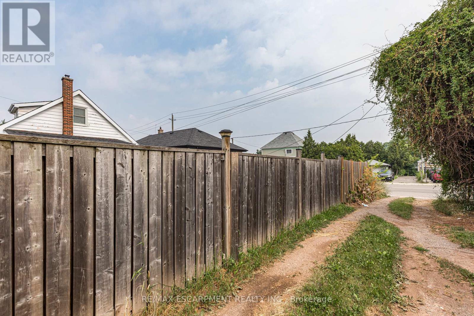 118 JULIAN AVENUE - 42