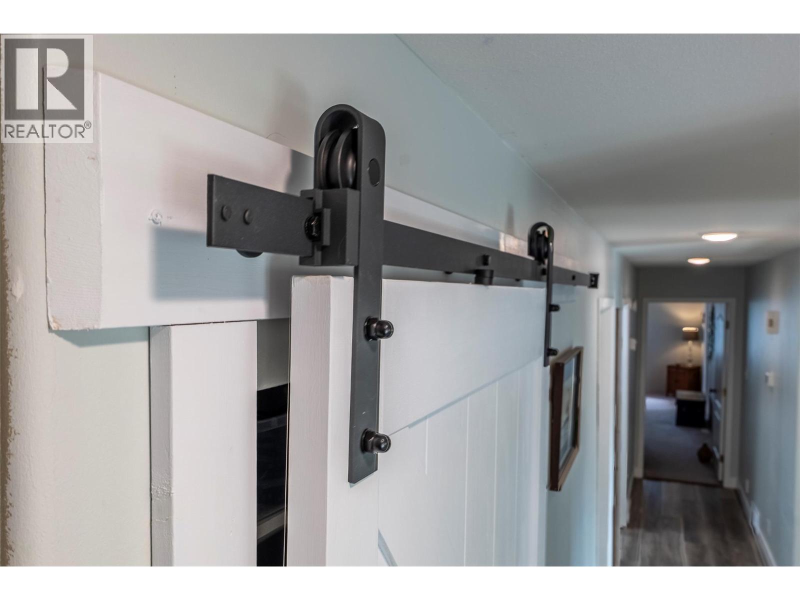 3811 Aaron Road, Bonnington