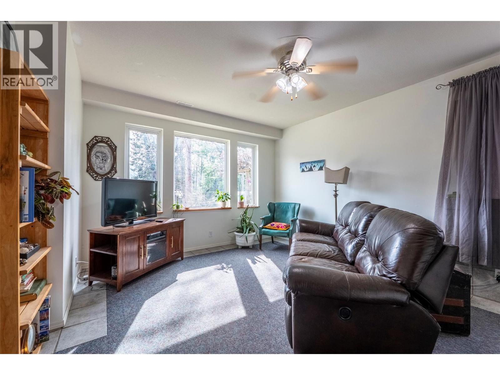 3811 Aaron Road, Bonnington