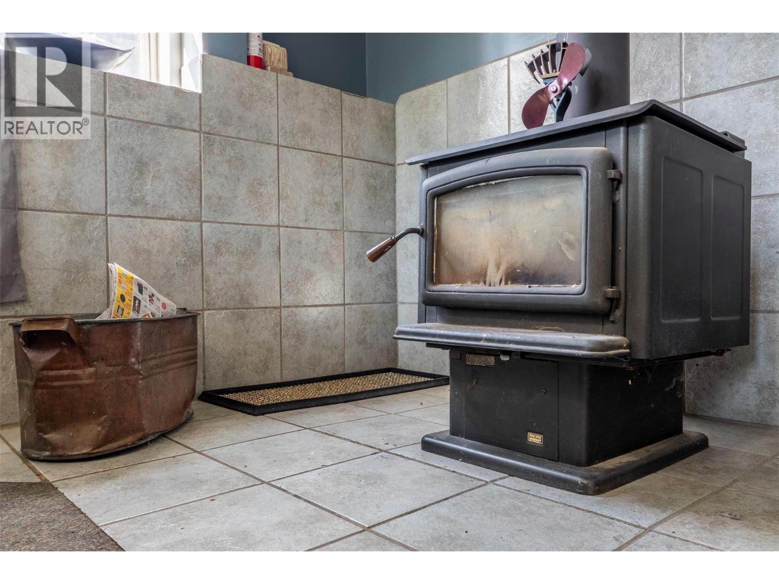 3811 Aaron Road, Bonnington