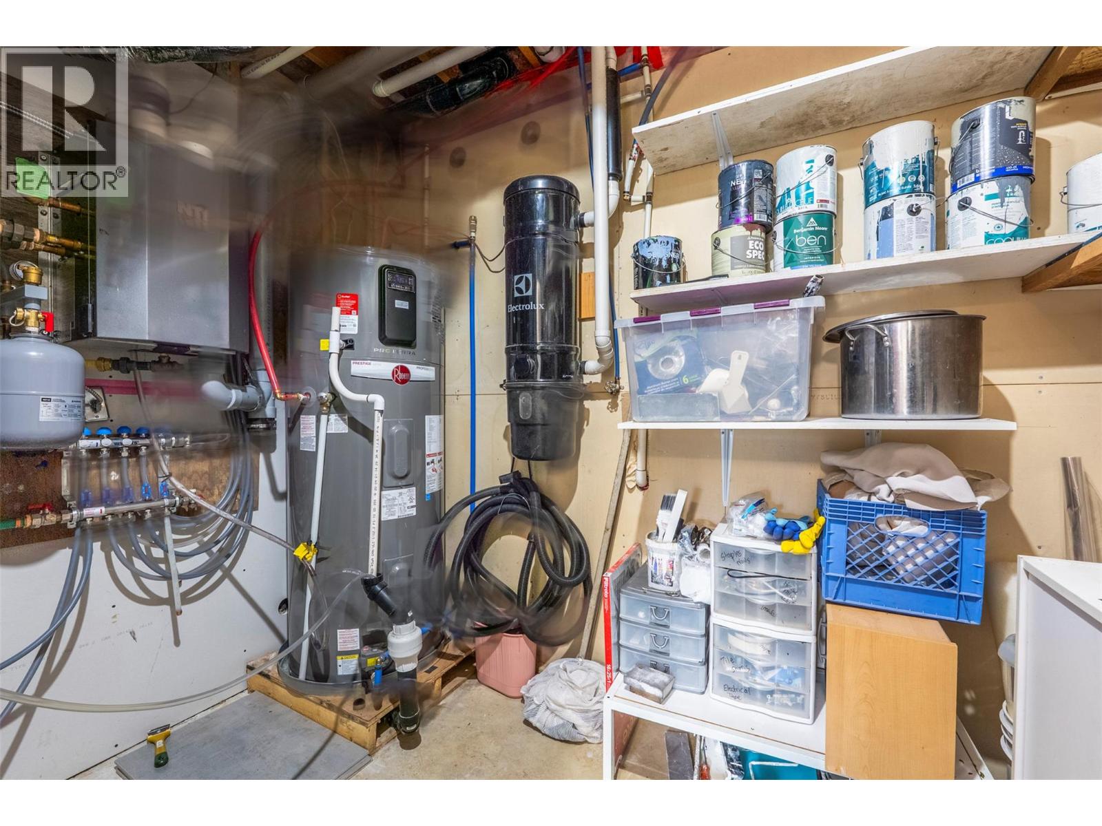 3811 Aaron Road, Bonnington