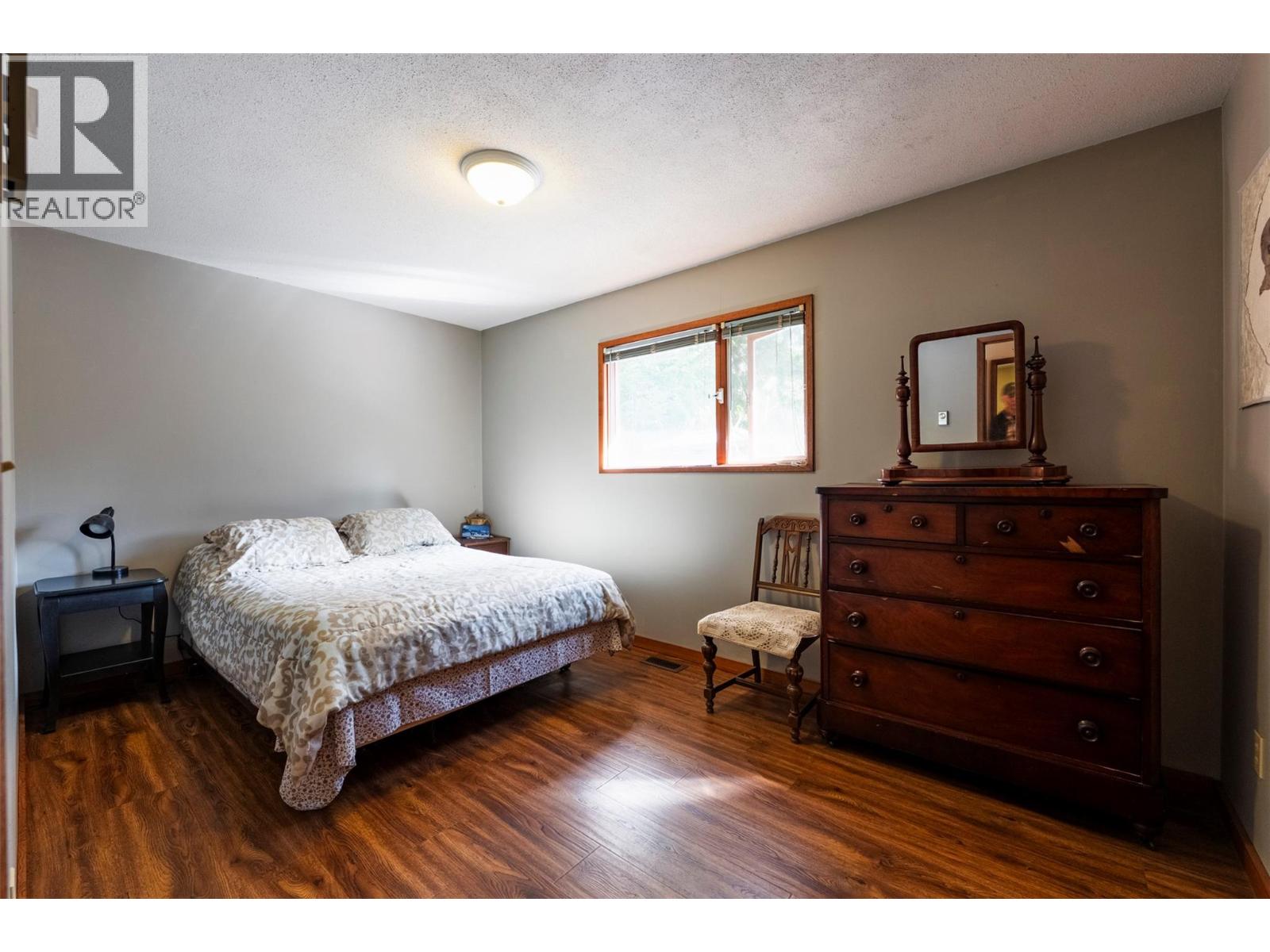 7077 Beggs Road, Nelson