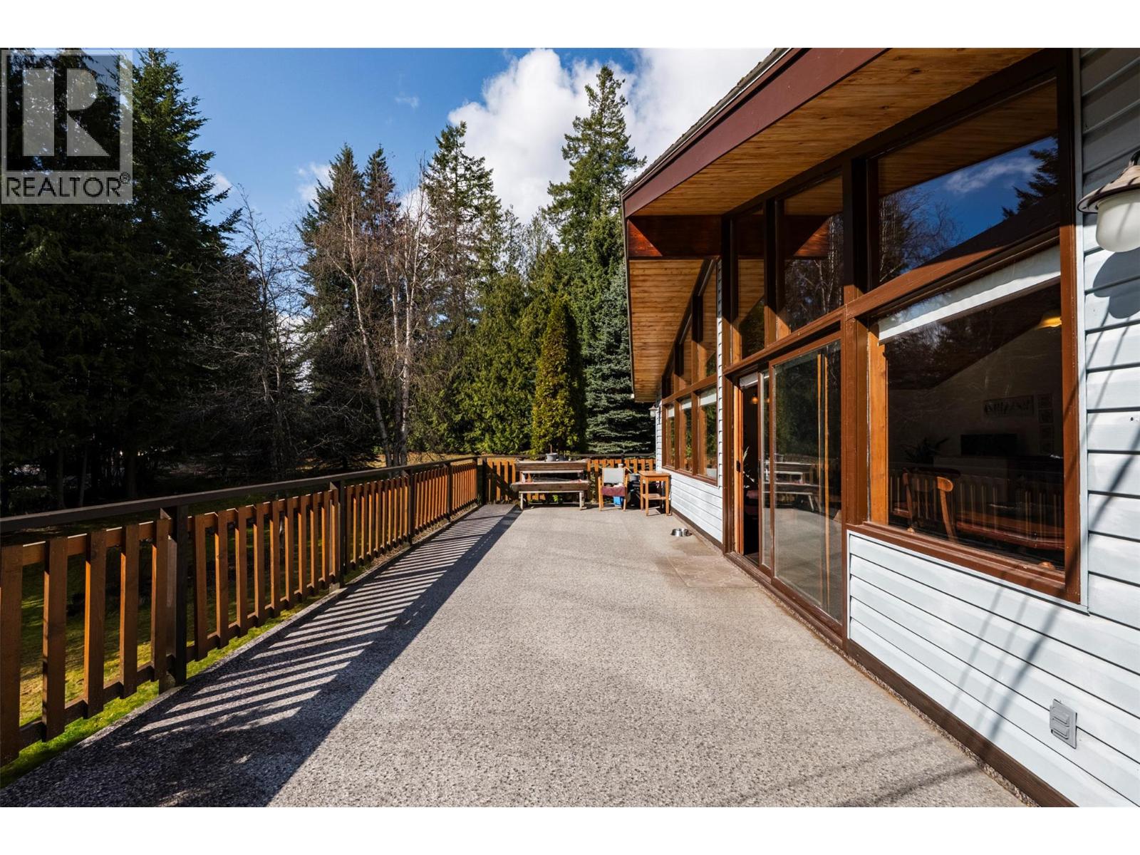 7077 Beggs Road, Nelson