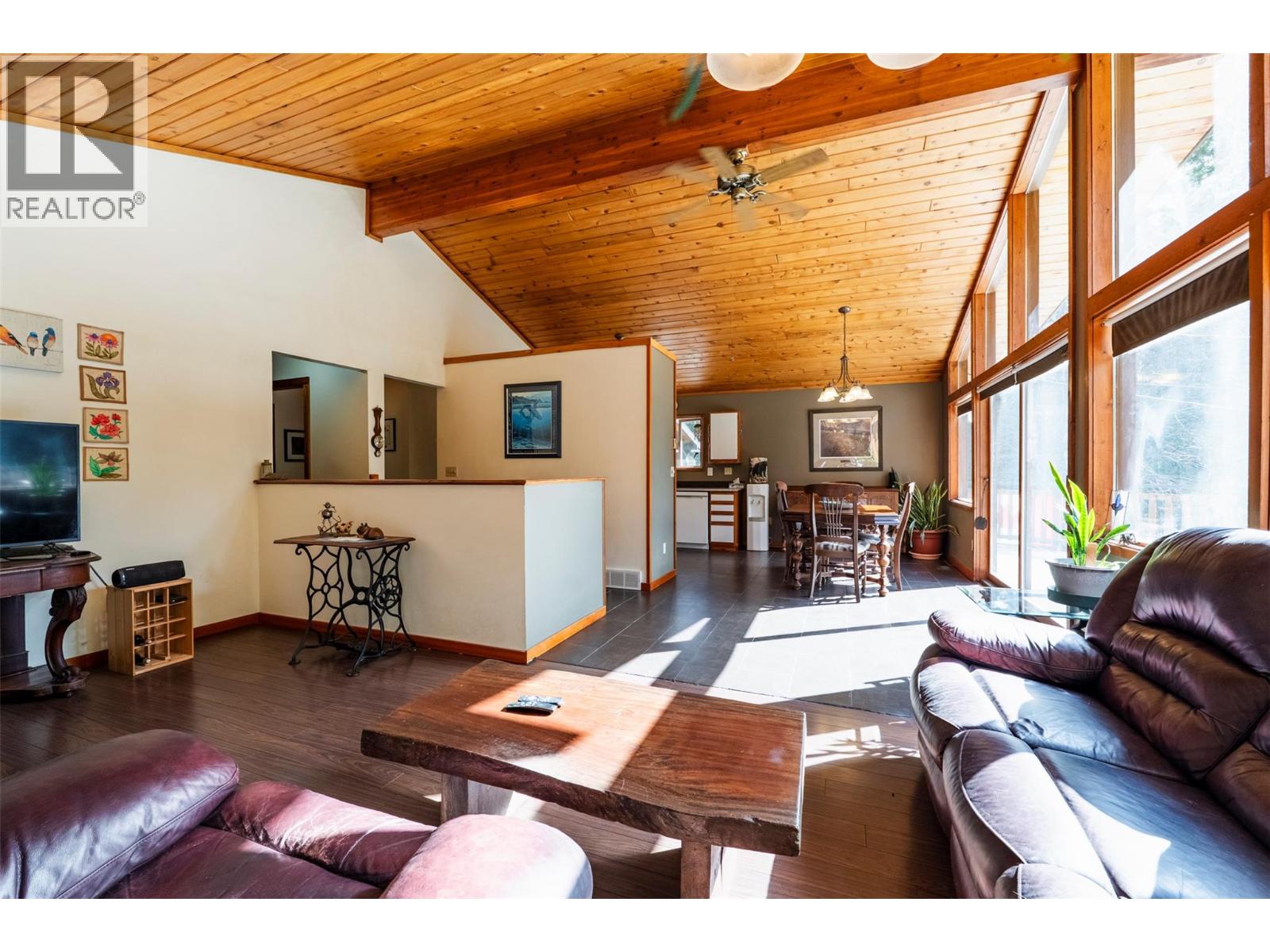 7077 Beggs Road, Nelson