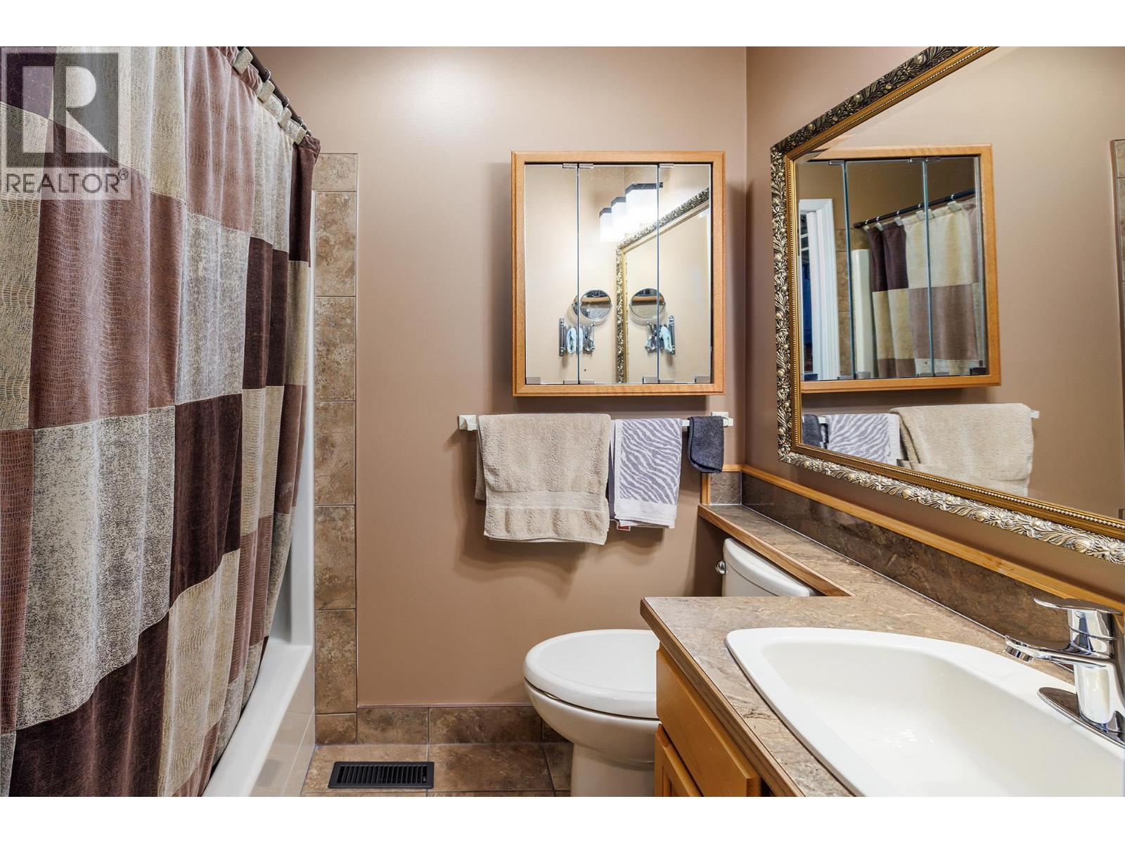 14616 GARNET Avenue Unit# 1, Summerland