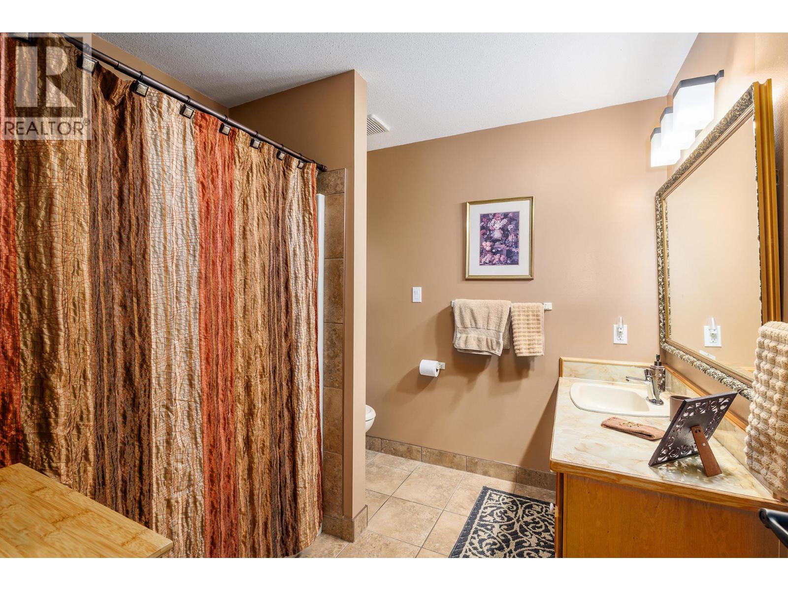 14616 GARNET Avenue Unit# 1, Summerland
