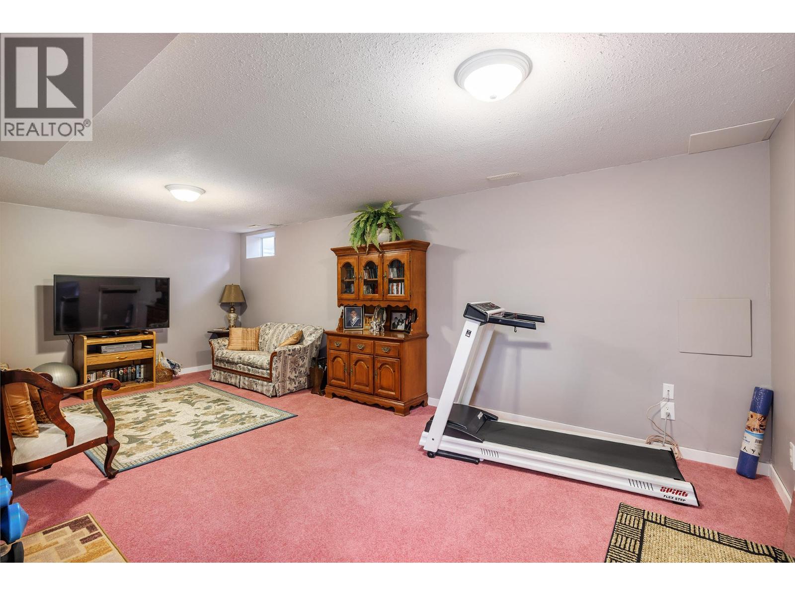 14616 GARNET Avenue Unit# 1, Summerland