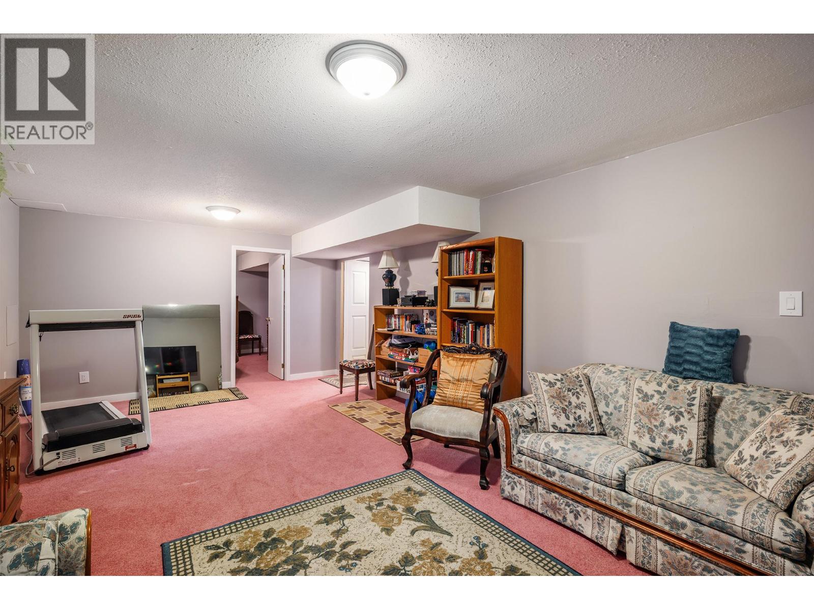 14616 GARNET Avenue Unit# 1, Summerland
