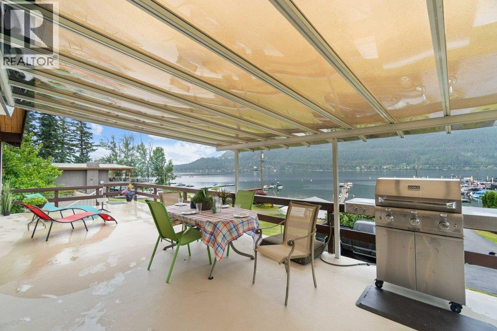 2504 Blind Bay Road - 54