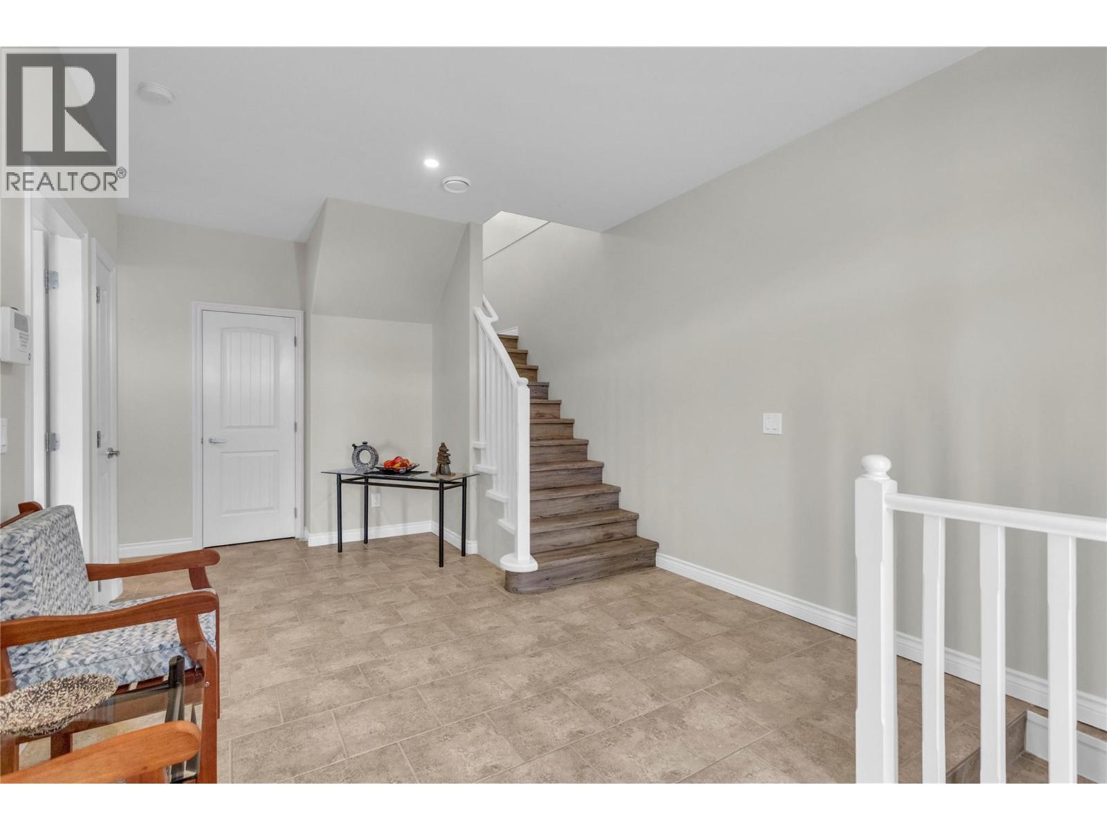 #253 5165 TREPANIER BENCH ROAD - 29