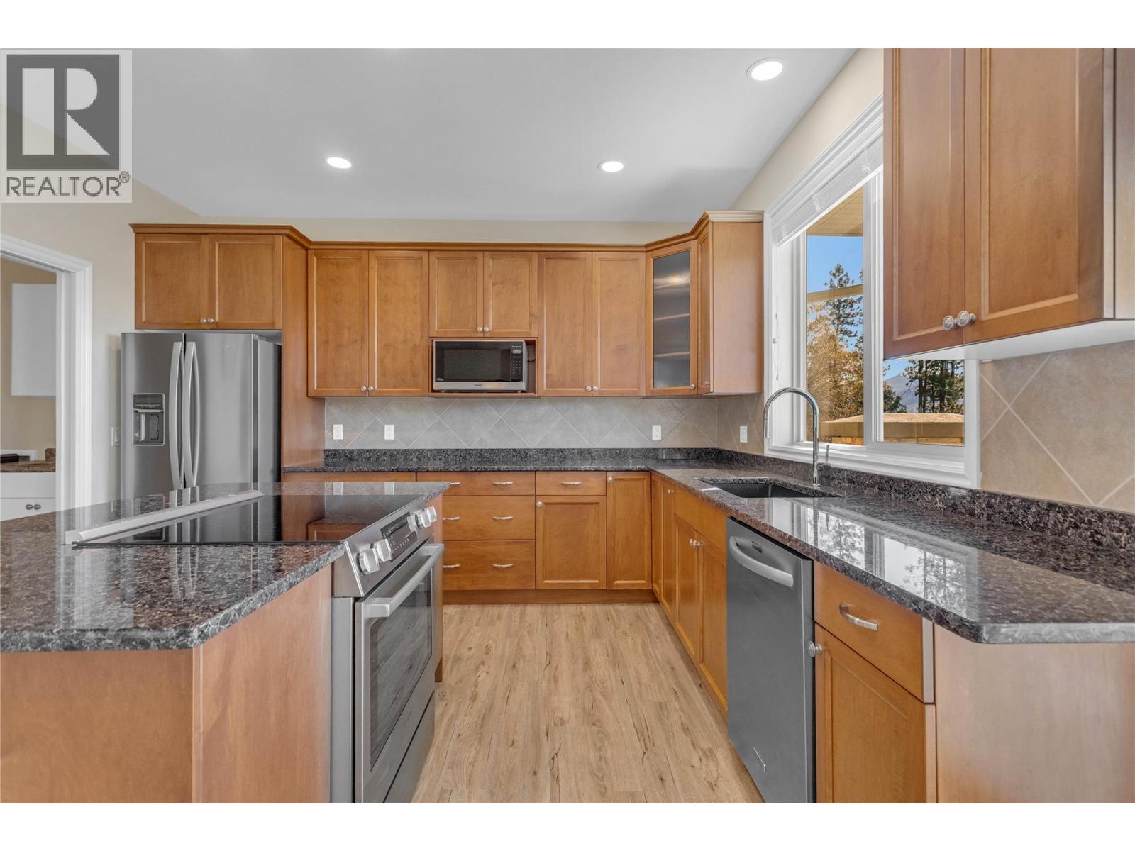 #253 5165 TREPANIER BENCH ROAD - 9