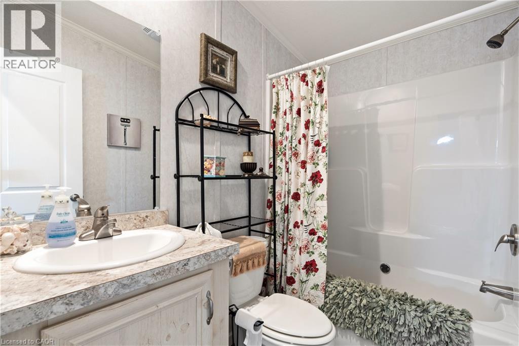 22 COPPER BEECH DRIVE - 18