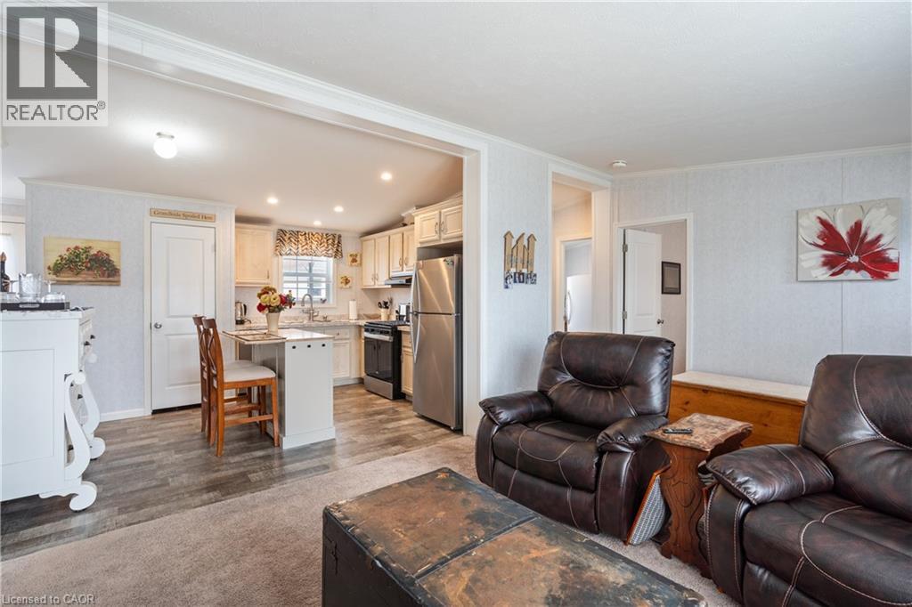 22 COPPER BEECH DRIVE - 4
