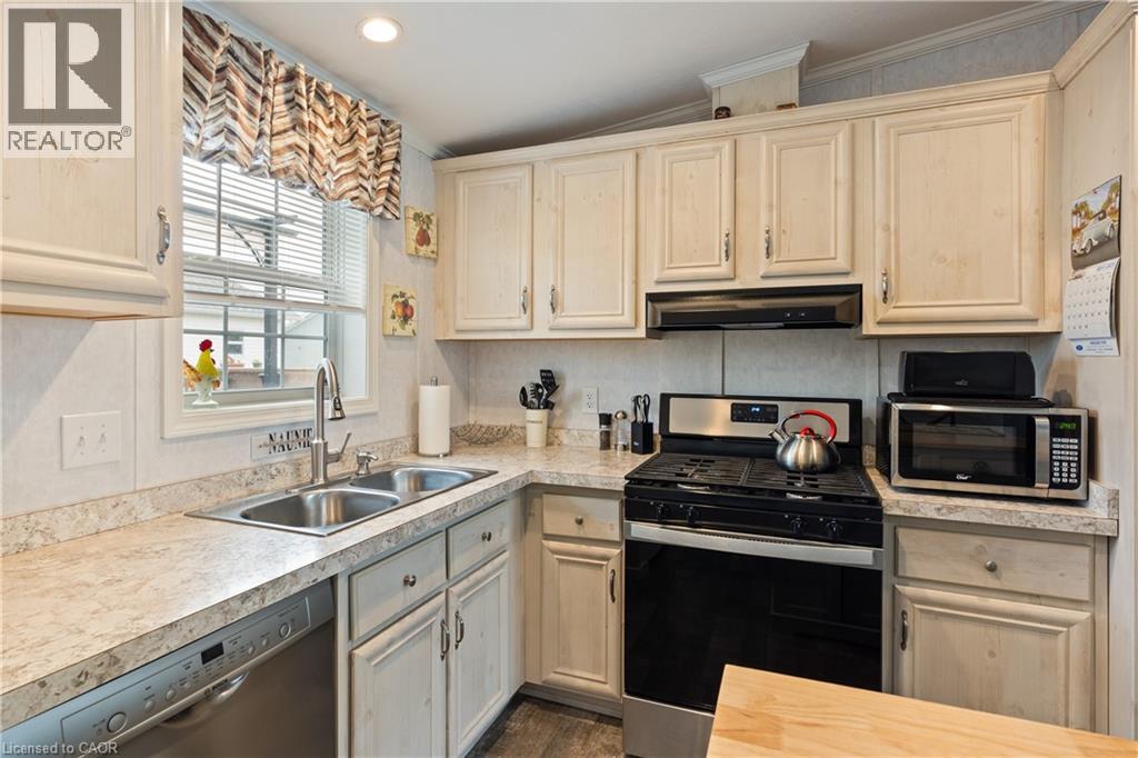 22 COPPER BEECH DRIVE - 9