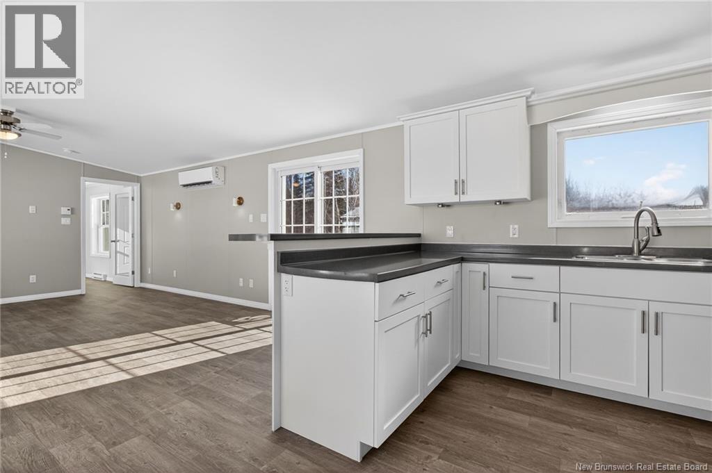 86 River East Drive - 8
