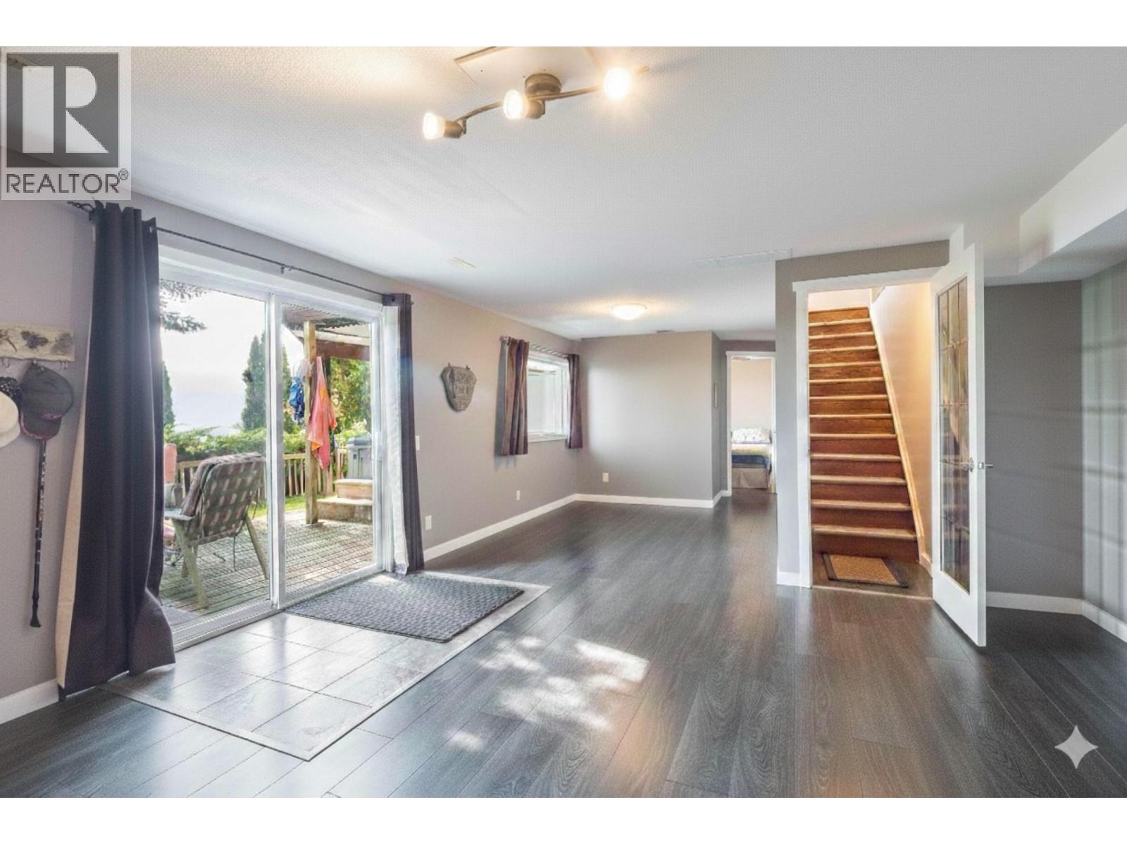 1175 TREVOR DRIVE - 12