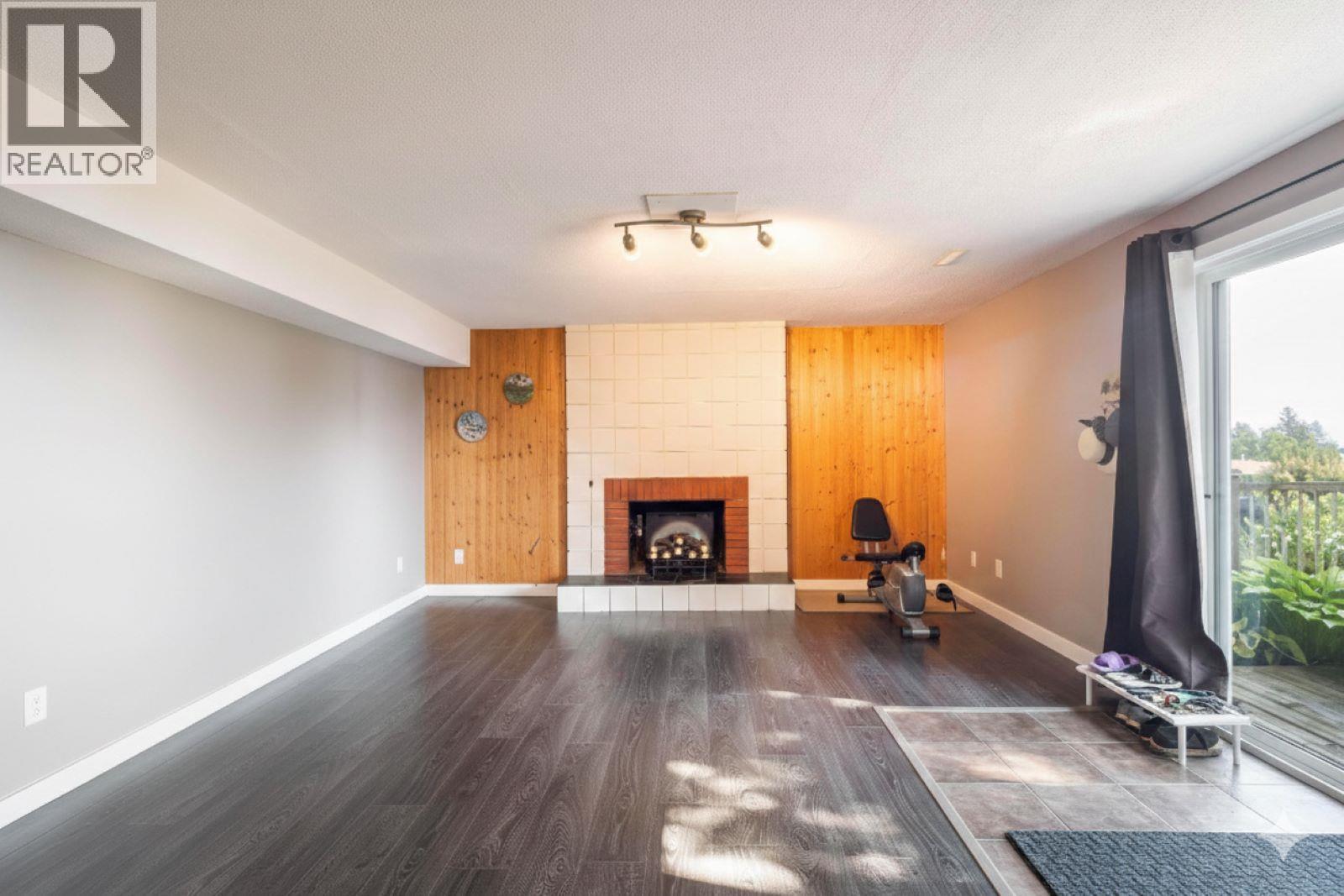 1175 TREVOR DRIVE - 11