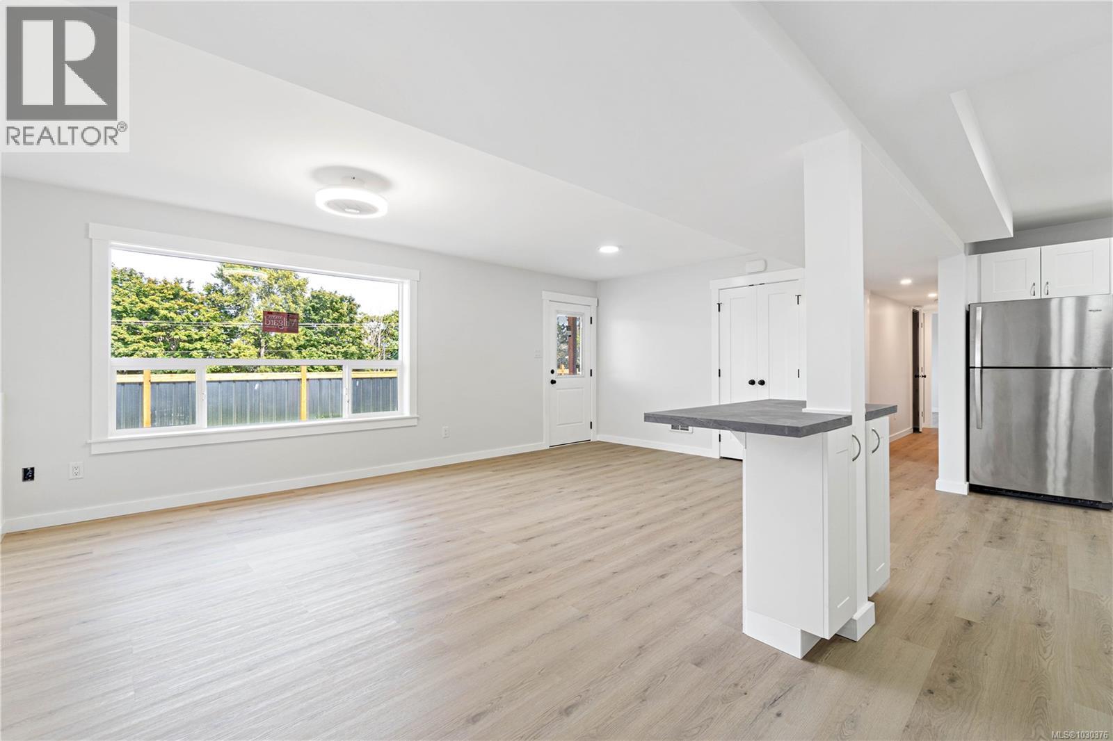 3077 Hillview Rd - 24