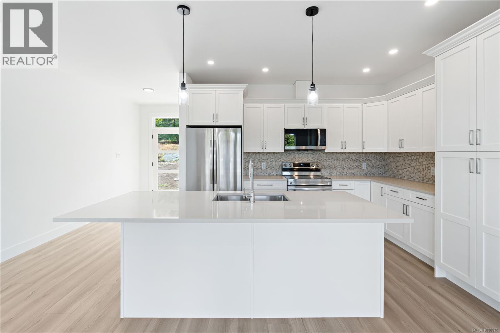 3077 HILLVIEW RD - 11